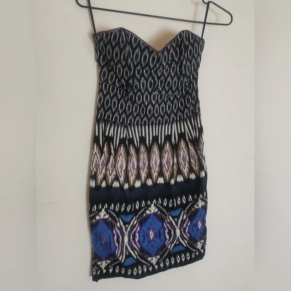 Pattern Dress - Picture 2 of 4